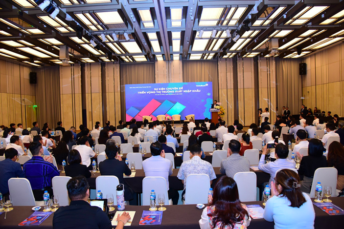  200 doanh nghiệp cùng thảo luận về triển vọng thị trường xuất nhập khẩu -0