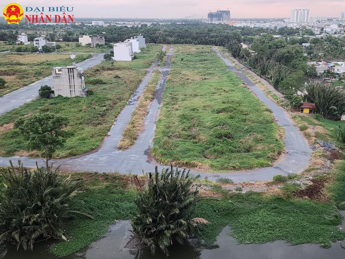 TP. Hồ Chí Minh: Nhiều khu dân cư gần dự án ngăn triều 10.000 tỷ vẫn phải đắp đê chống ngập