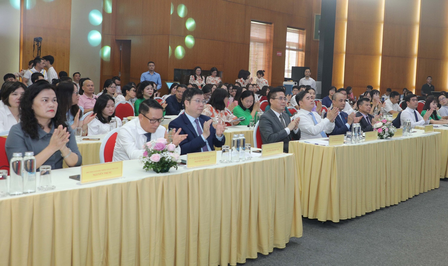 Các đại biểu dự buổi lễ Trao giải báo chí viết về Khoa học và Công nghệ -0