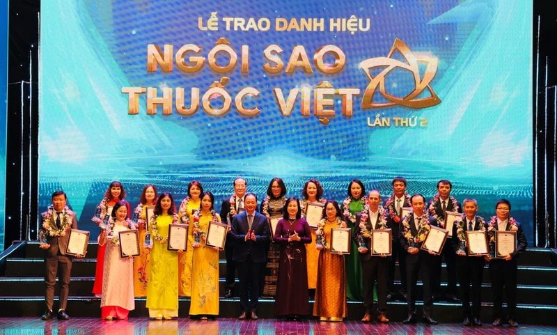 Bộ Y tế trao danh hiệu “Ngôi sao thuốc Việt” lần thứ 2 -0