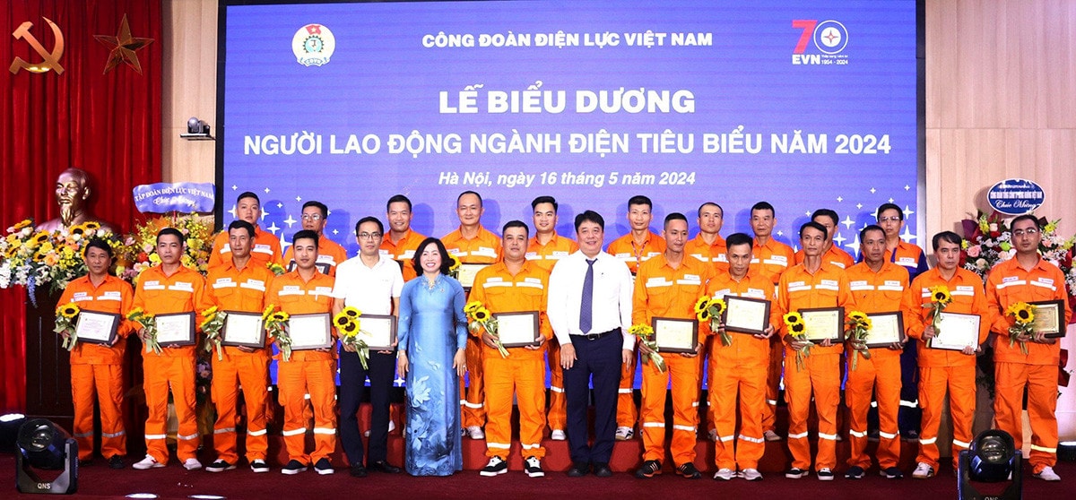 EVN biểu dương 117 người lao động ngành Điện tiêu biểu năm 2024 -0