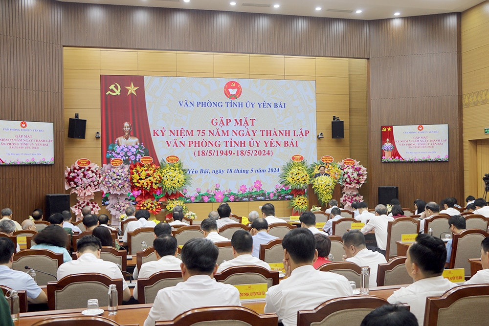 Văn phòng Tỉnh ủy Yên Bái gặp mặt kỷ niệm 75 năm ngày thành lập -0