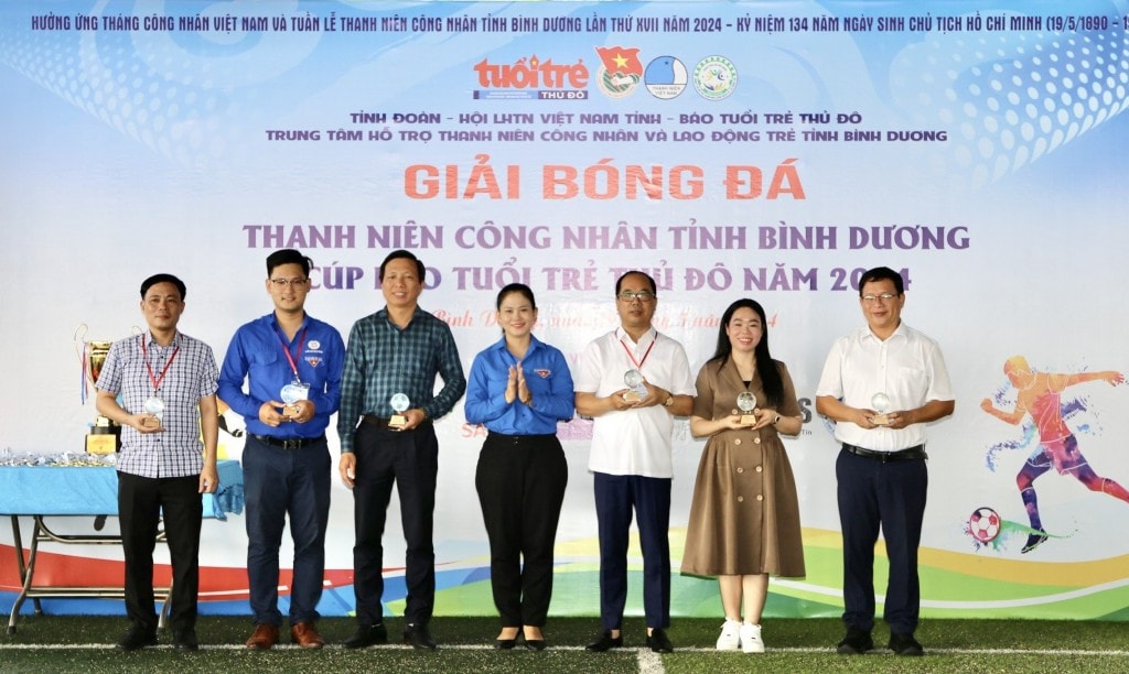Khai mạc Giải Bóng đá nam Thanh niên công nhân tỉnh Bình Dương - Cúp báo Tuổi trẻ Thủ đô năm 2024 -0