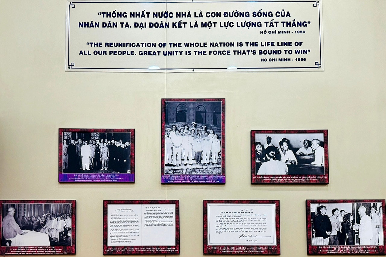 Hình ảnh Bác Hồ tại nơi Người ra đi tìm đường cứu nước -0