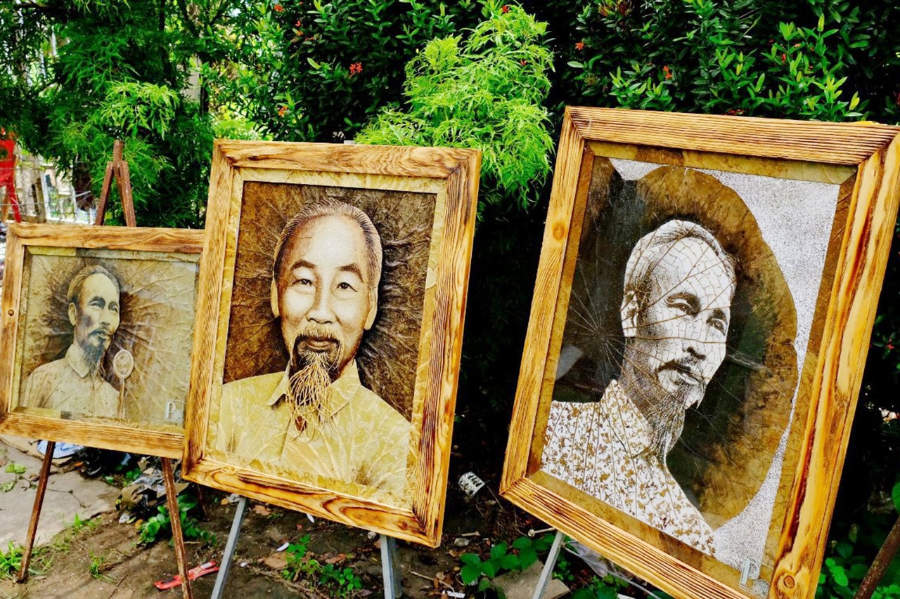 Gặp nghệ nhân tài hoa họa chân dung Bác Hồ từ lá sen tại Đồng Tháp -0