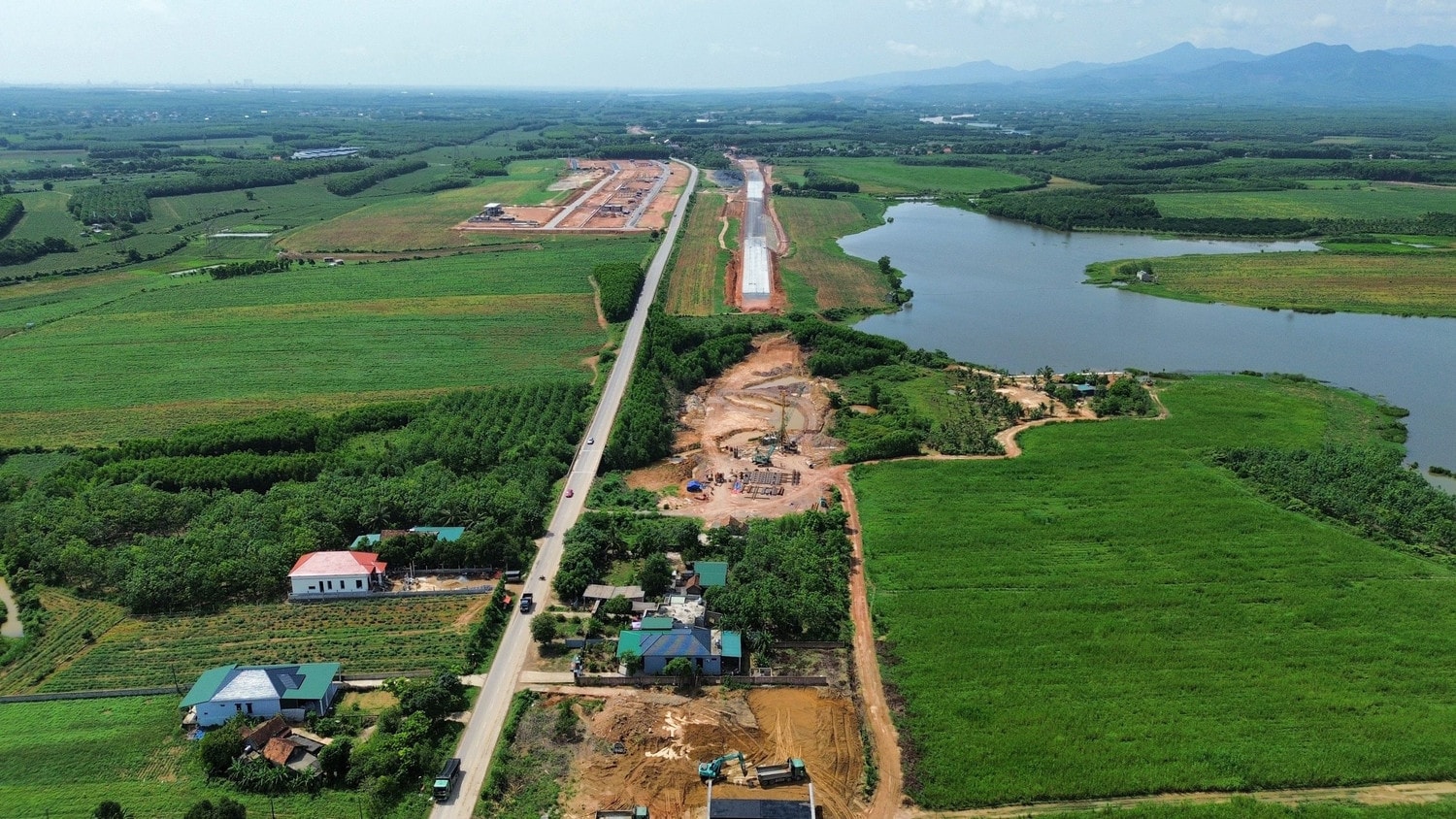 Quảng Bình: Đưa ra mốc cuối bàn giao 100% mặt bằng Dự án cao tốc Bắc - Nam -0