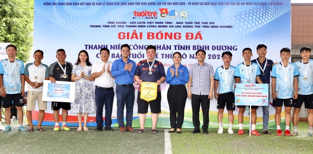 Đội bóng đá Cao su Phước Hòa đoạt Cúp Báo Tuổi trẻ Thủ đô năm 2024 -0