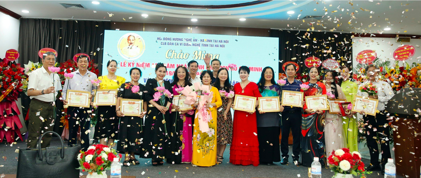 CLB dân ca ví giặm Nghệ Tĩnh tại Hà Nội: Nhiều dấu ấn trong lòng người hâm mộ -0