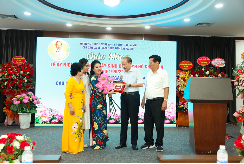 CLB dân ca ví giặm Nghệ Tĩnh tại Hà Nội: Nhiều dấu ấn trong lòng người hâm mộ -0