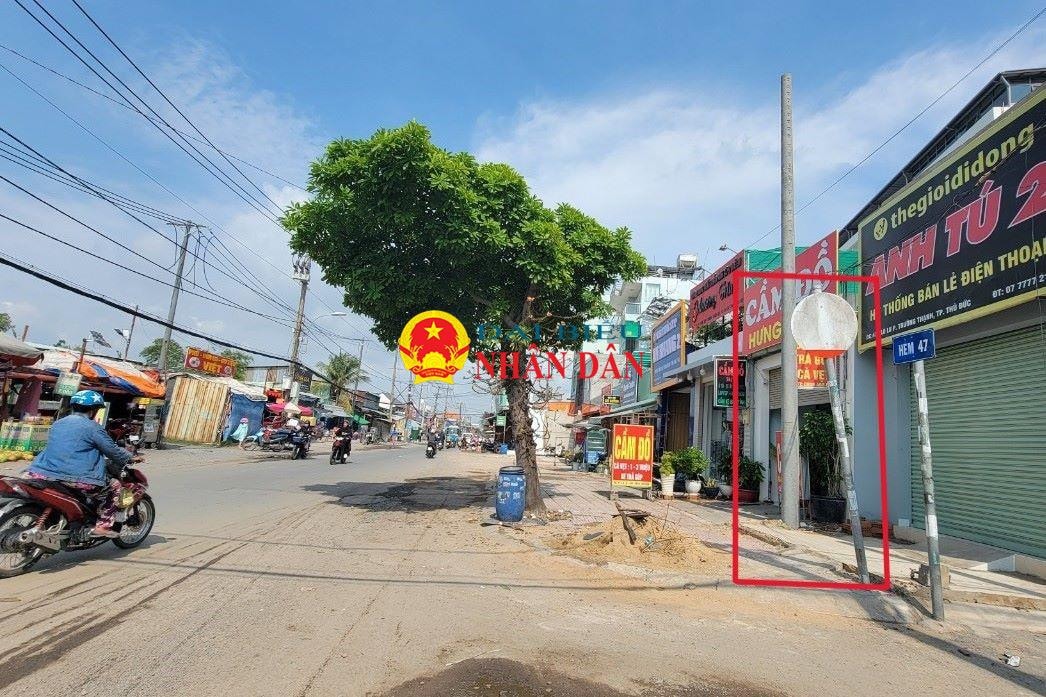 TP. Hồ Chí Minh: Biển báo giao thông tại nhiều tuyến đường bị tẩy xóa, mất tác dụng -0