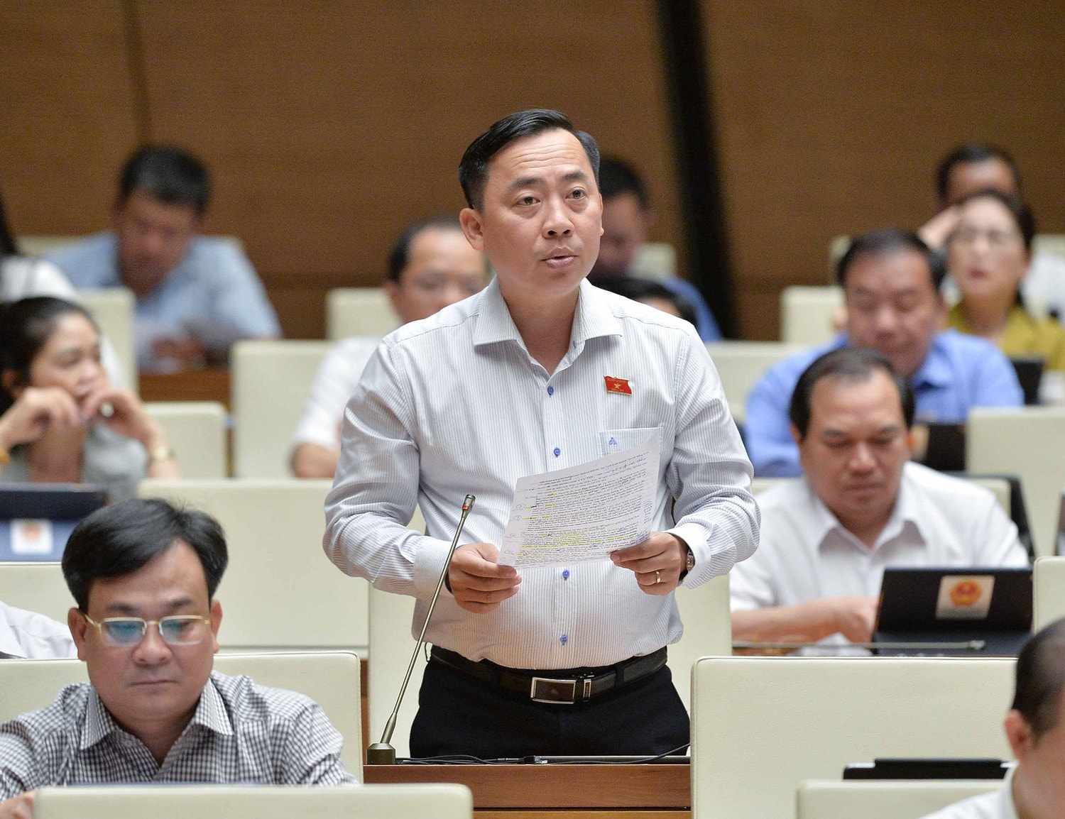 Hoàn thiện cơ chế, chính sách về kết cấu hạ tầng đường bộ -0