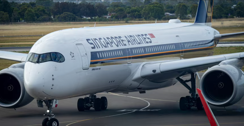 A Singapore Airlines plane has made an emergency landing in Bangkok after being hit by severe turbulence. File Photo (Photo: abc.net.au) Flight from London to Singapore forced to make emergency landing in Thailand due to severe turbulence -0