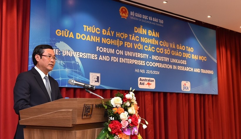 Thứ trưởng Bộ GD-ĐT Nguyễn Văn Phúc: 