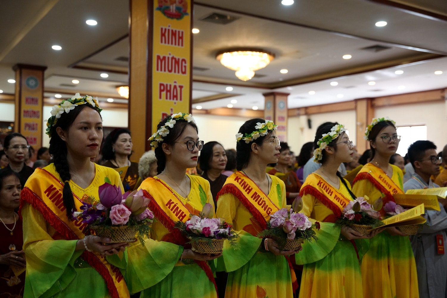 Ngày lễ Phật đản có ý nghĩa nhân văn cao cả, đem lại nhiều hành động đẹp và ý nghĩa cho mọi người như “sống tốt đời đẹp đạo” Đại lễ Phật đản 2024: “Tâm bình thế giới bình” -0