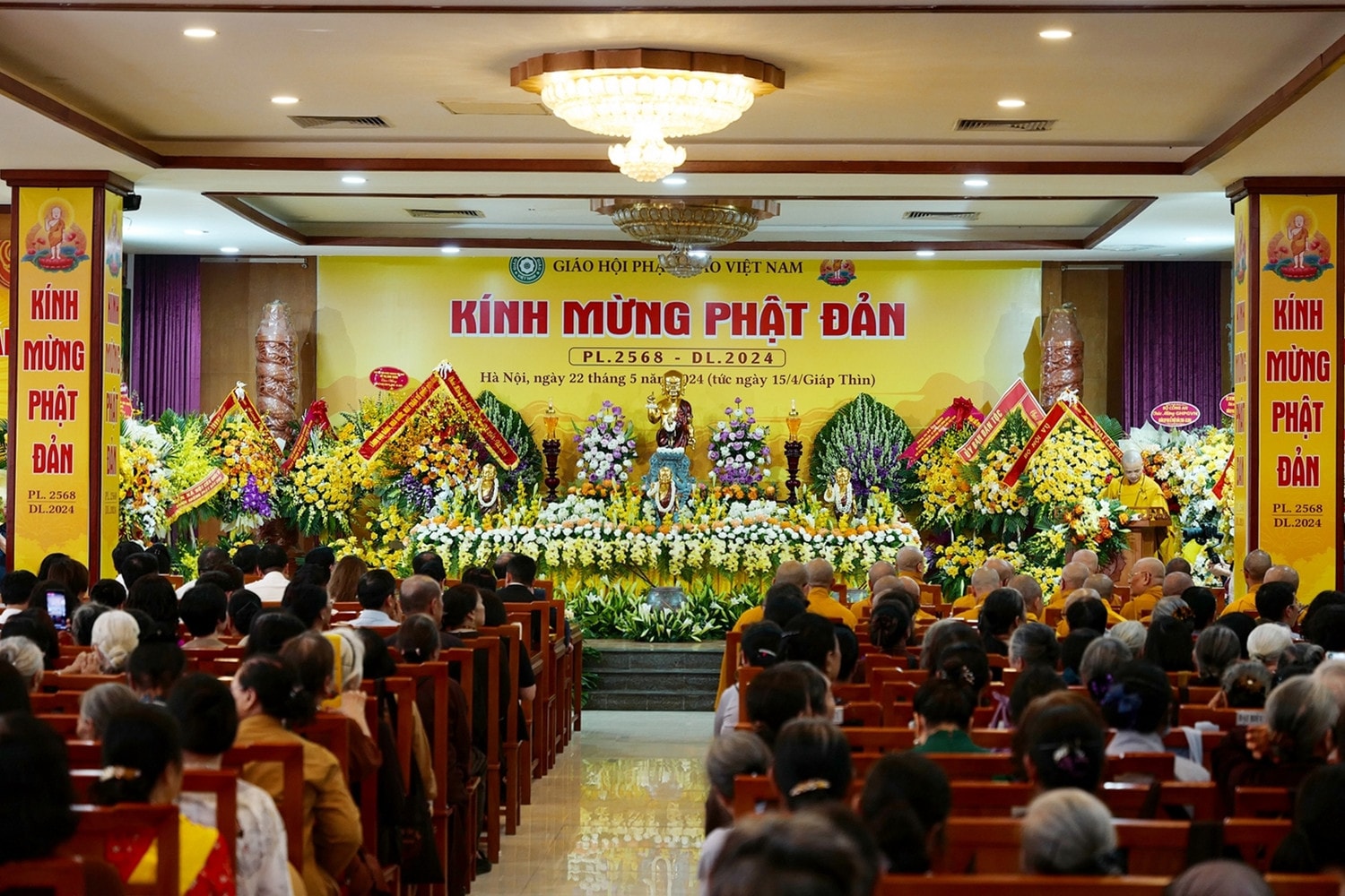 Quang cảnh Đại lễ Phật đản tại chùa Quán Sứ Đại lễ Phật đản 2024: “Tâm bình thế giới bình” -0