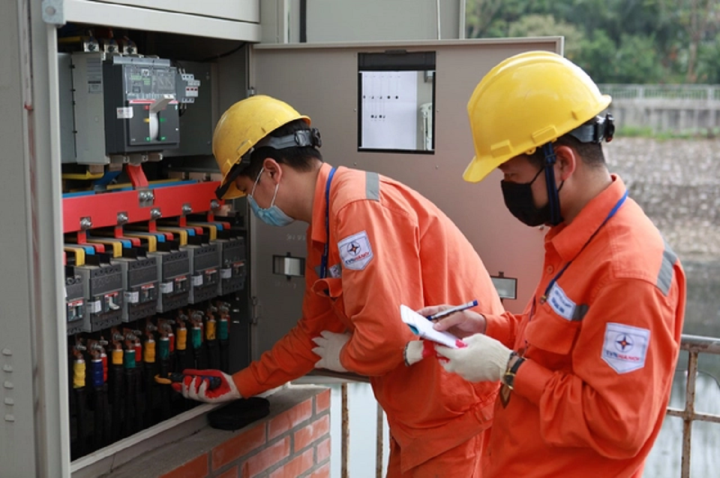Phản hồi thông tin khách hàng tự nguyện tiết giảm 30% mức sử dụng điện -0