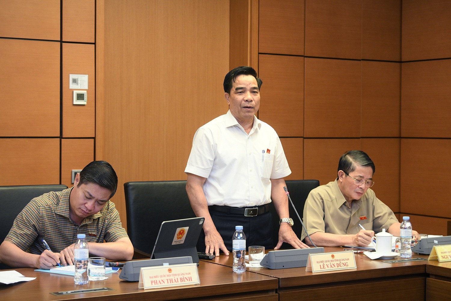 Tập trung tháo gỡ khó khăn, vướng mắc cho đầu tư, sản xuất, kinh doanh -0