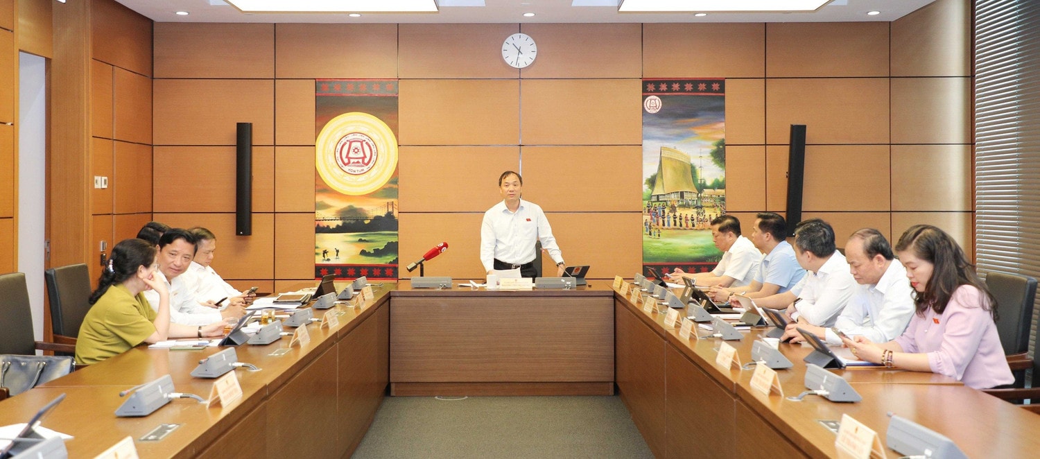       “Cùng với tăng lương, phải đặc biệt chú ý quản lý giá” -0