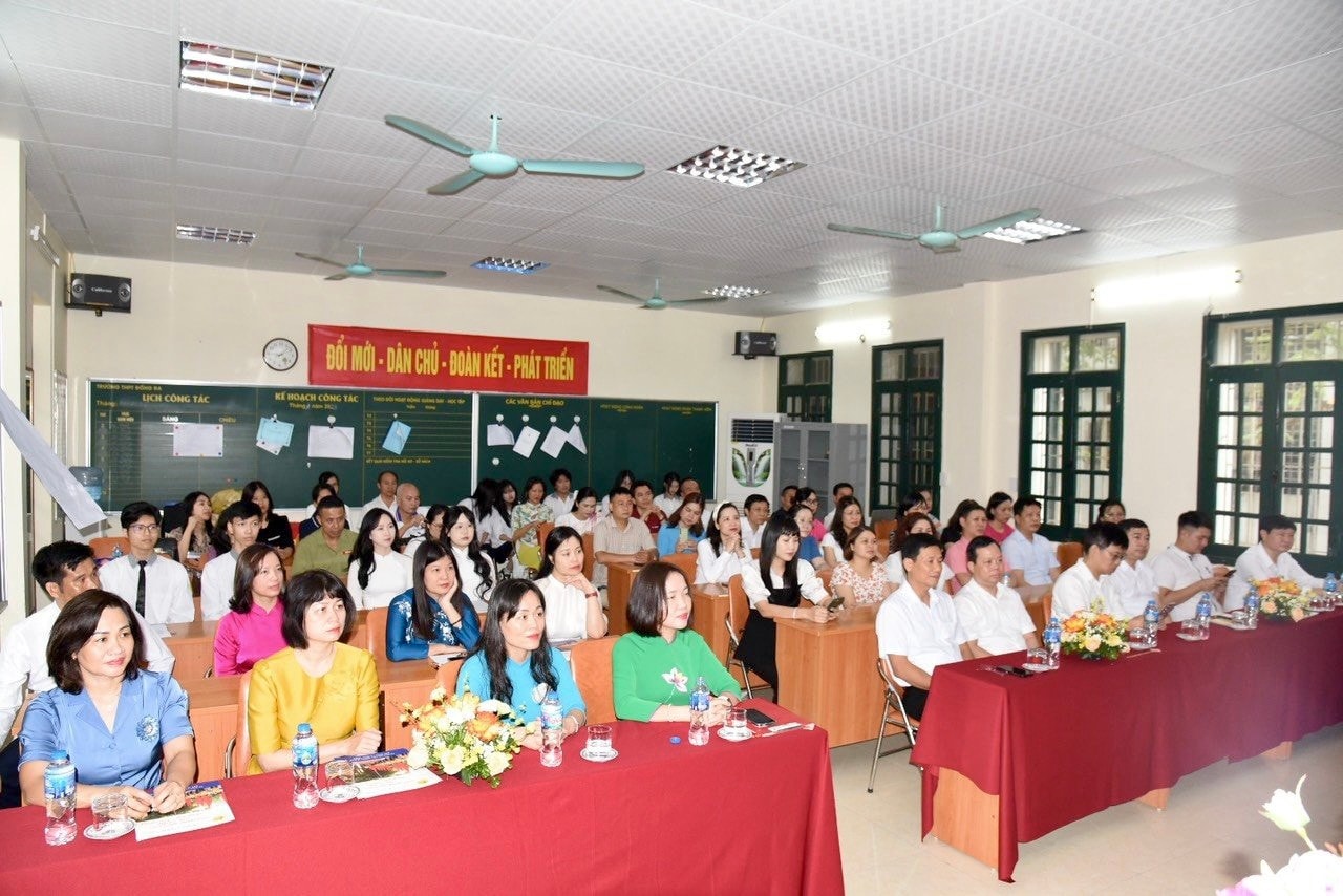 z5467892999821_fb0ae58500c5a7e8e120daae179608fc.jpg -0