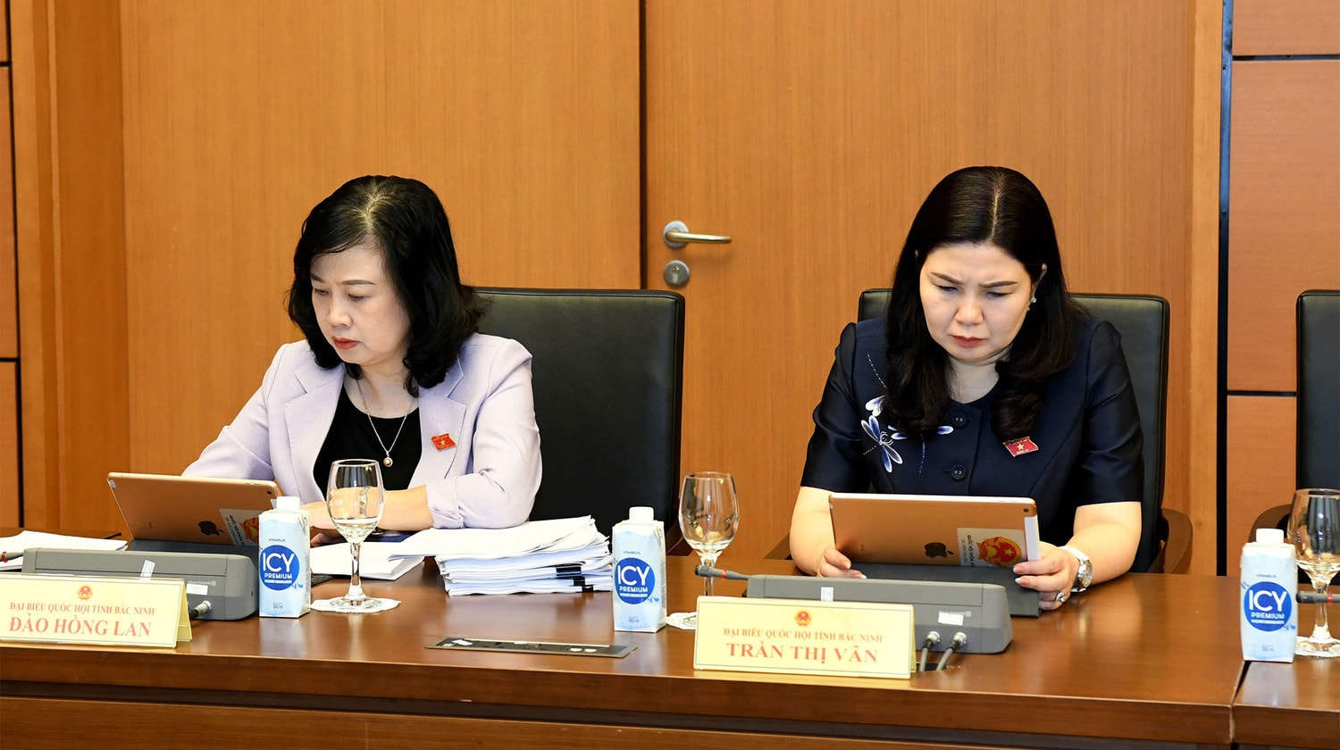 Chủ tịch Quốc hội Trần Thanh Mẫn tham dự Phiên thảo luận Tổ về đánh giá tình hình kinh tế - xã hội và ngân sách nhà nước -0
