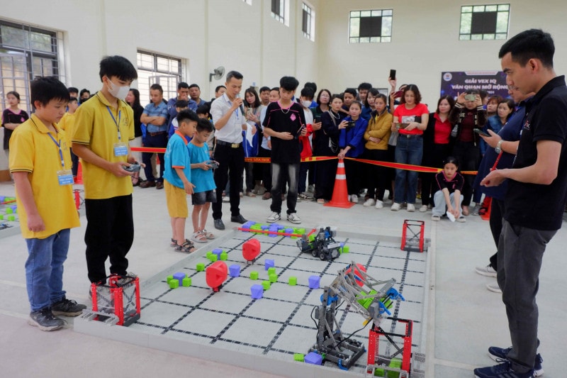 Tổ chức trại hè trực tuyến về trí tuệ nhân tạo cho giáo viên Việt Nam -0
