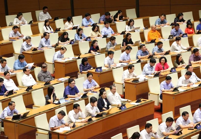 The fifth sitting day of the 15th National Assembly (NA)’s 7th session. Photo: Ho Long NA’s fifth sitting discusses three draft laws -0