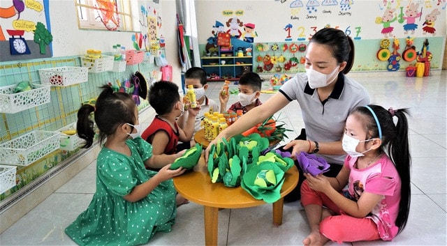 Bộ GD-ĐT: Tiền lương mới của giáo viên chắc chắn sẽ cao hơn -0