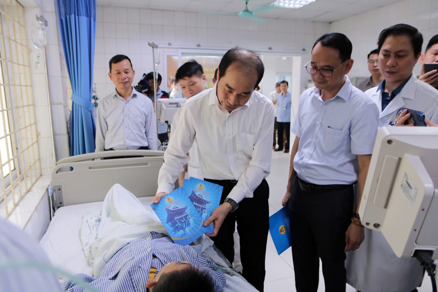 Các nạn nhân vụ cháy ở Cầu Giấy, Hà Nội đang được cứu chữa tích cực -0