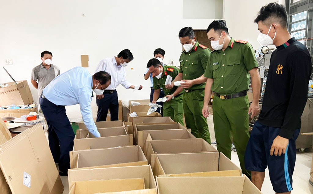 Long An: Thuê nhà dân để sản xuất thuốc bảo vệ thực vật giả -0