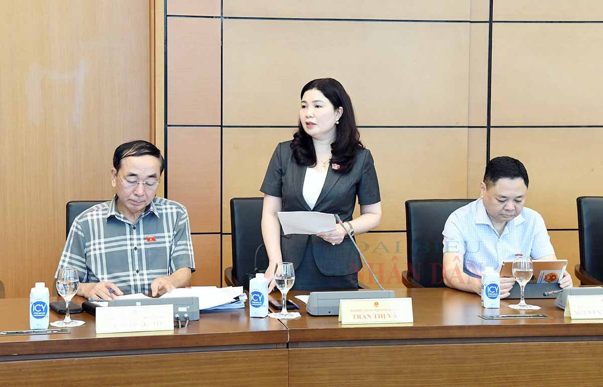 Phân biệt rõ vũ khí quân dụng và công cụ hỗ trợ -0