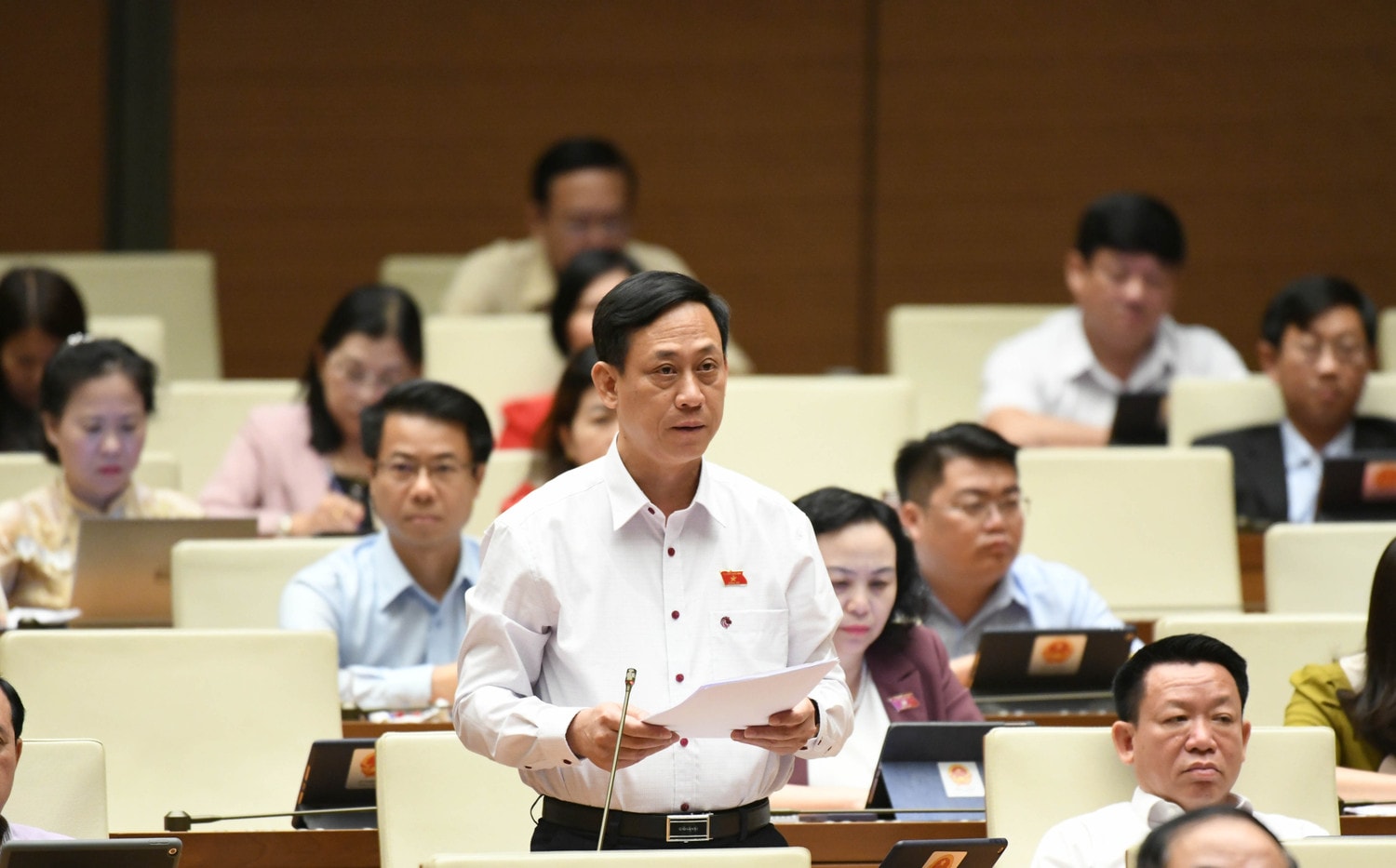ĐBQH Mai Văn Hải (Thanh Hóa) phát biểu. Ảnh: Lâm Hiển Quản lý, sử dụng có hiệu quả các nguồn lực, tránh thất thoát, lãng phí -0