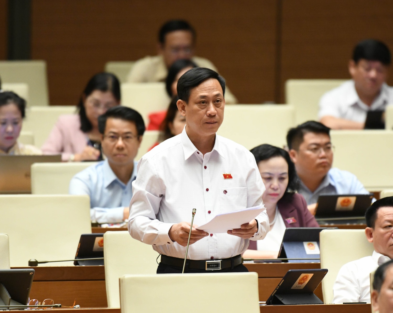 ĐBQH Mai Văn Hải (Thanh Hóa) phát biểu. Ảnh: Lâm Hiển Nhiều bài học quý về phản ứng chính sách và tính khả thi khi ban hành chính sách -0