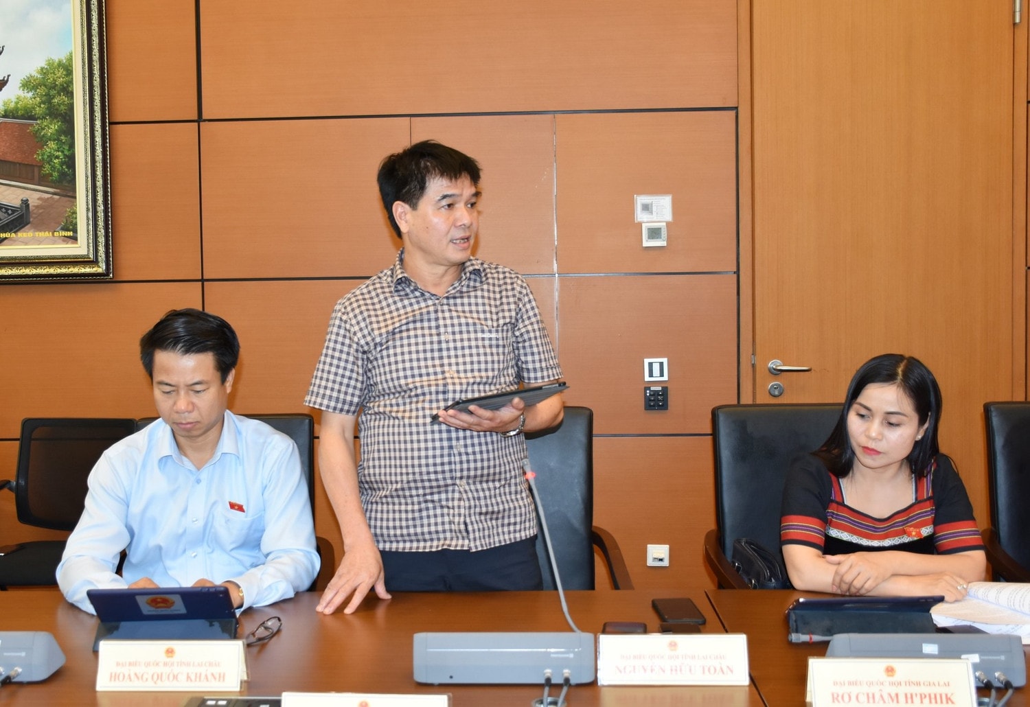 Sớm có những giải pháp căn cơ để sớm tháo gỡ những khó khăn -0