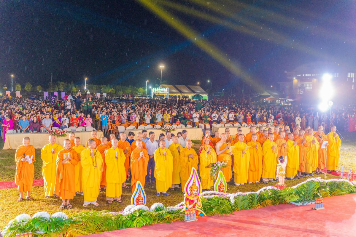 Đêm văn nghệ kính mừng Phật đản thắm tình yêu thương tại Minh Hóa - 0