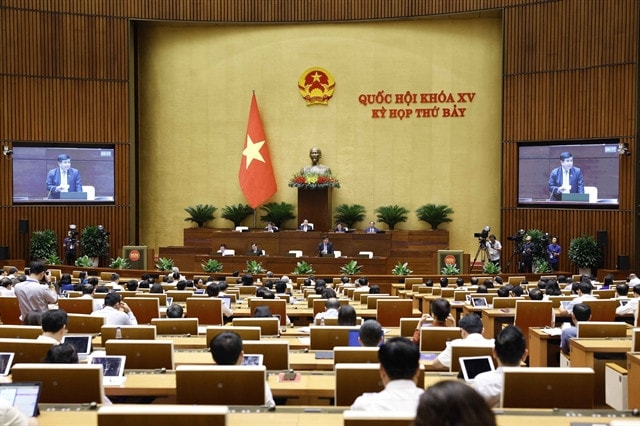 NA discussed the supervisory delegation’s report and a draft NA resolution on results of the supervision over the implementation of the NA’s Resolution No. 43/2022/QH15. Photo: Ho Long Lawmakers propose extension of VAT rate cut to buoy recovery -0