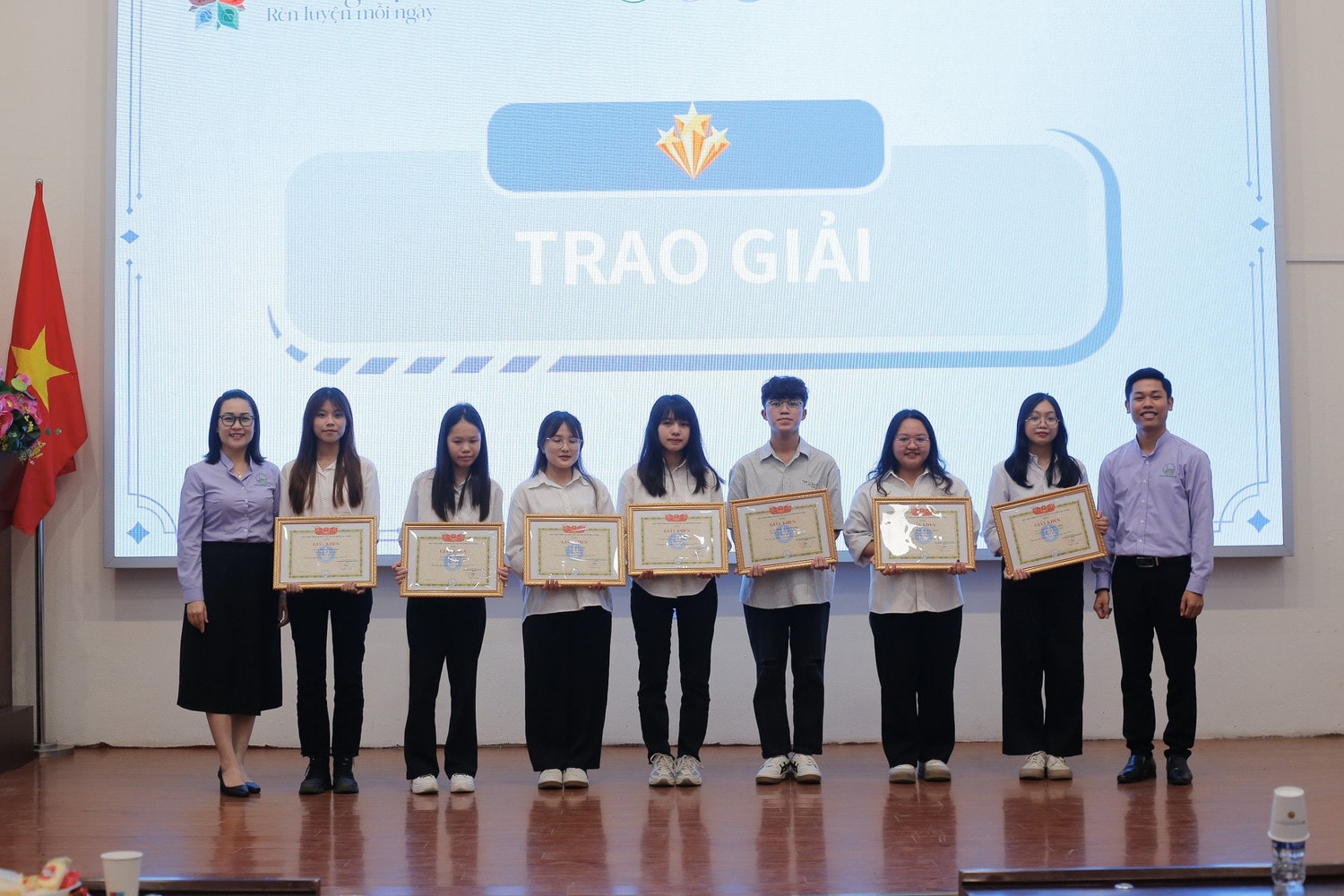 Dấu ấn 3 năm “Cùng hội rèn luyện mỗi ngày” của sinh viên đại học quốc gia hà nội -0
