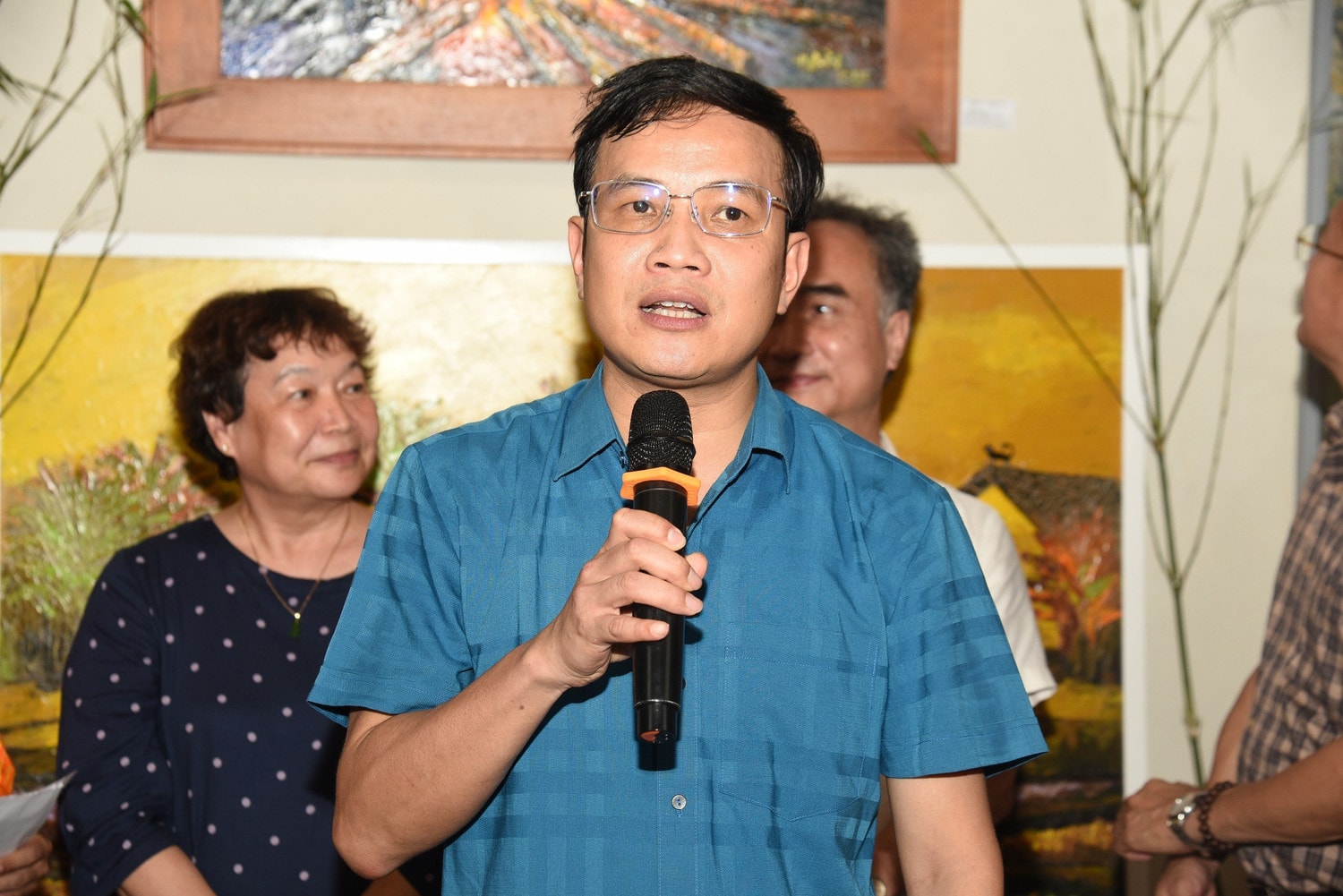 Khai mạc triển lãm tranh “Câu chuyện vùng cao” -0
