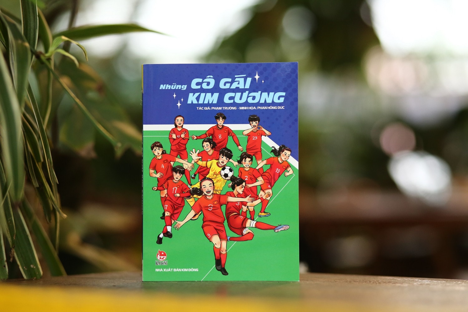 “Những cô gái kim cương” của bóng đá Việt Nam -0