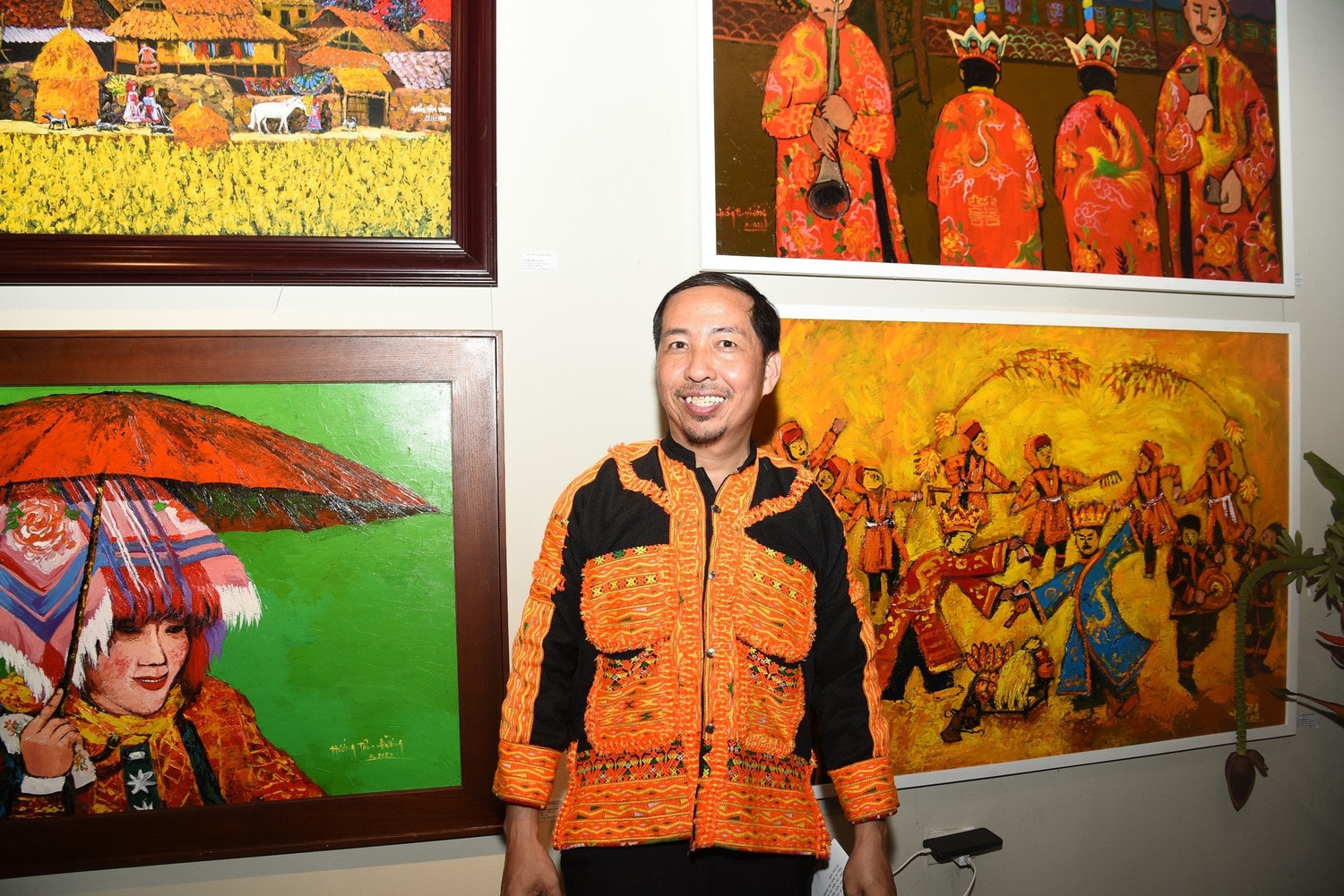Khai mạc triển lãm tranh “Câu chuyện vùng cao” -0