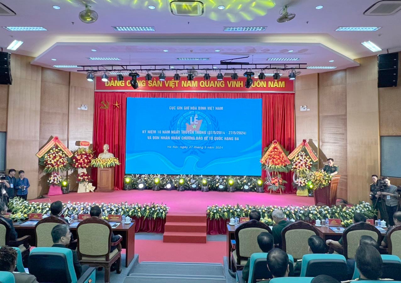 Cục Gìn giữ hòa bình Việt Nam kỷ niệm 10 năm Ngày truyền thống