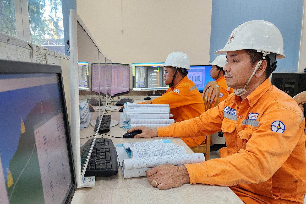 Ngành điện trả lời ý kiến cử tri phía Nam về giá điện và triển khai thị trường điện