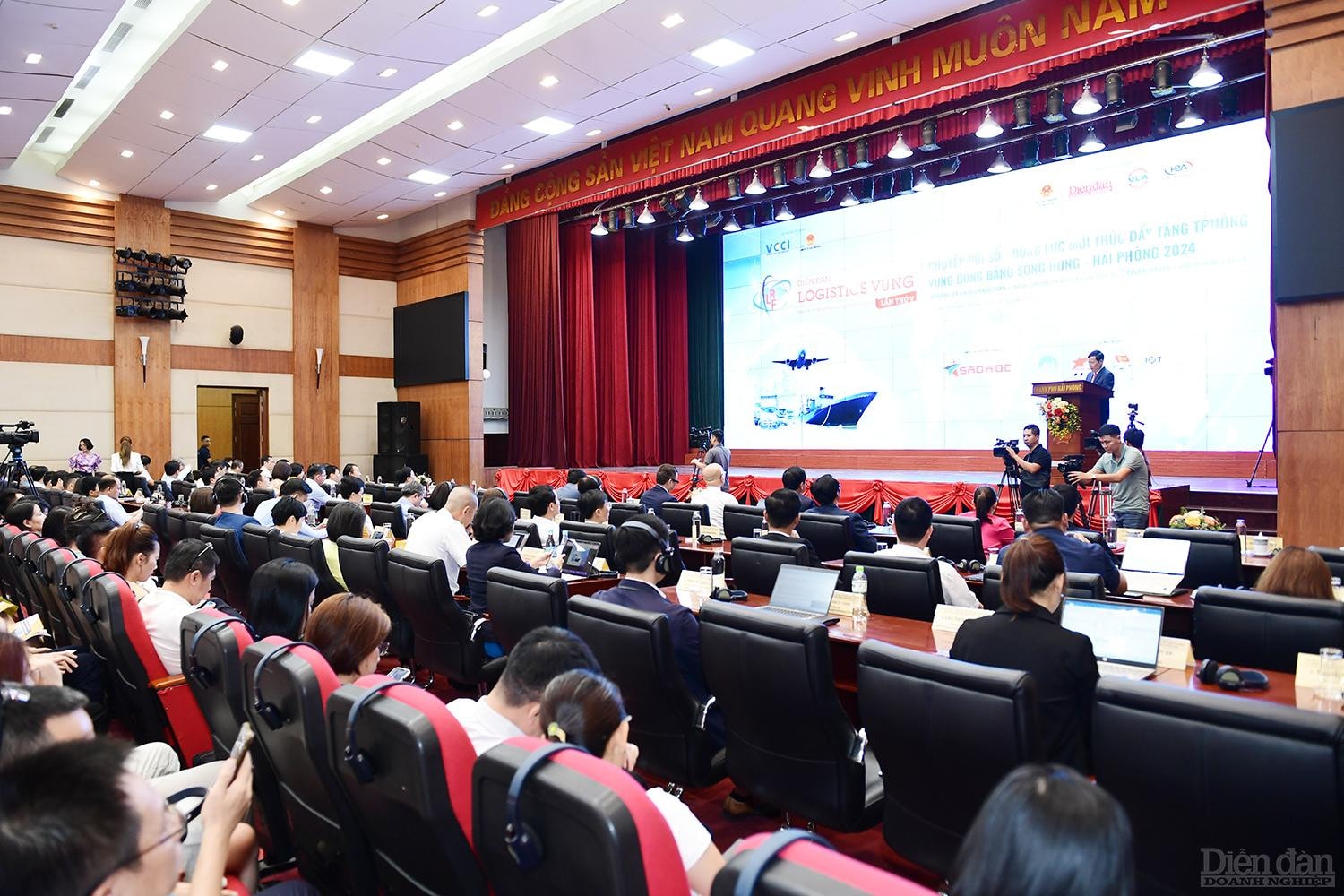 Chuyển đổi số - Động lực thúc đẩy tăng trưởng vùng Đồng bằng sông Hồng – Hải Phòng 2024 -0