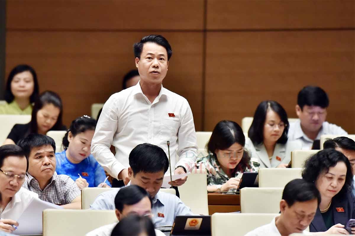 QUỐC HỘI THẢO LUẬN VỀ TÌNH HÌNH KINH TẾ - XÃ HỘI VÀ NGÂN SÁCH NHÀ NƯỚC -0