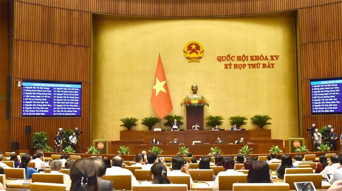 QUỐC HỘI THẢO LUẬN VỀ TÌNH HÌNH KINH TẾ - XÃ HỘI VÀ NGÂN SÁCH NHÀ NƯỚC -1