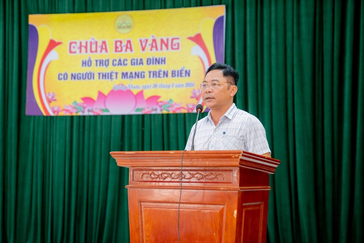 Chùa Ba Vàng trao tặng 250 triệu đồng hỗ trợ gia đình các ngư dân Thanh Hóa tử vong trên biển -0