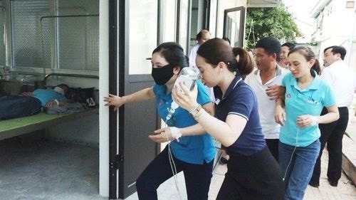 Nghệ An: Hơn 70 công nhân nghi bị ngộ độc sau bữa ăn trưa -0