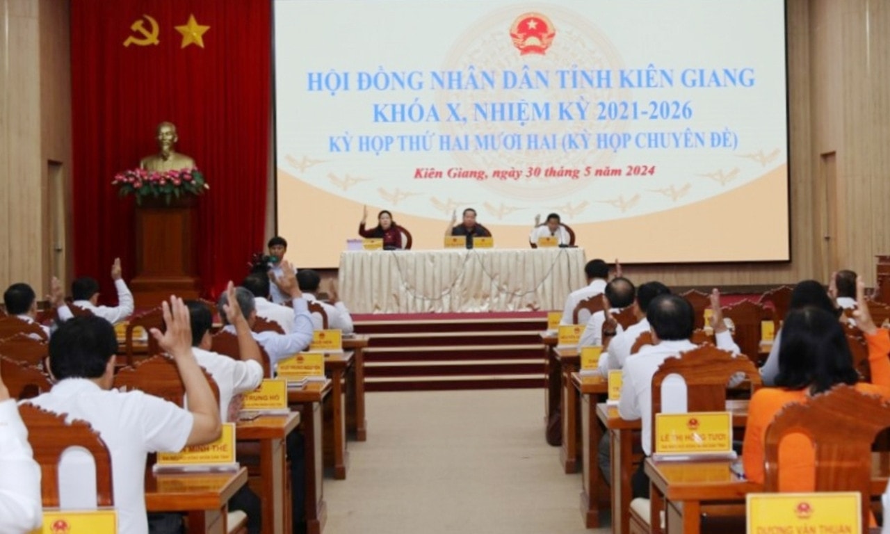 HĐND tỉnh Kiên Giang tổ chức Kỳ họp thứ 22 vào sáng 30.5 Kiên Giang: Thông qua nghị quyết miễn, giảm phí, lệ phí sử dụng dịch vụ công trực tuyến