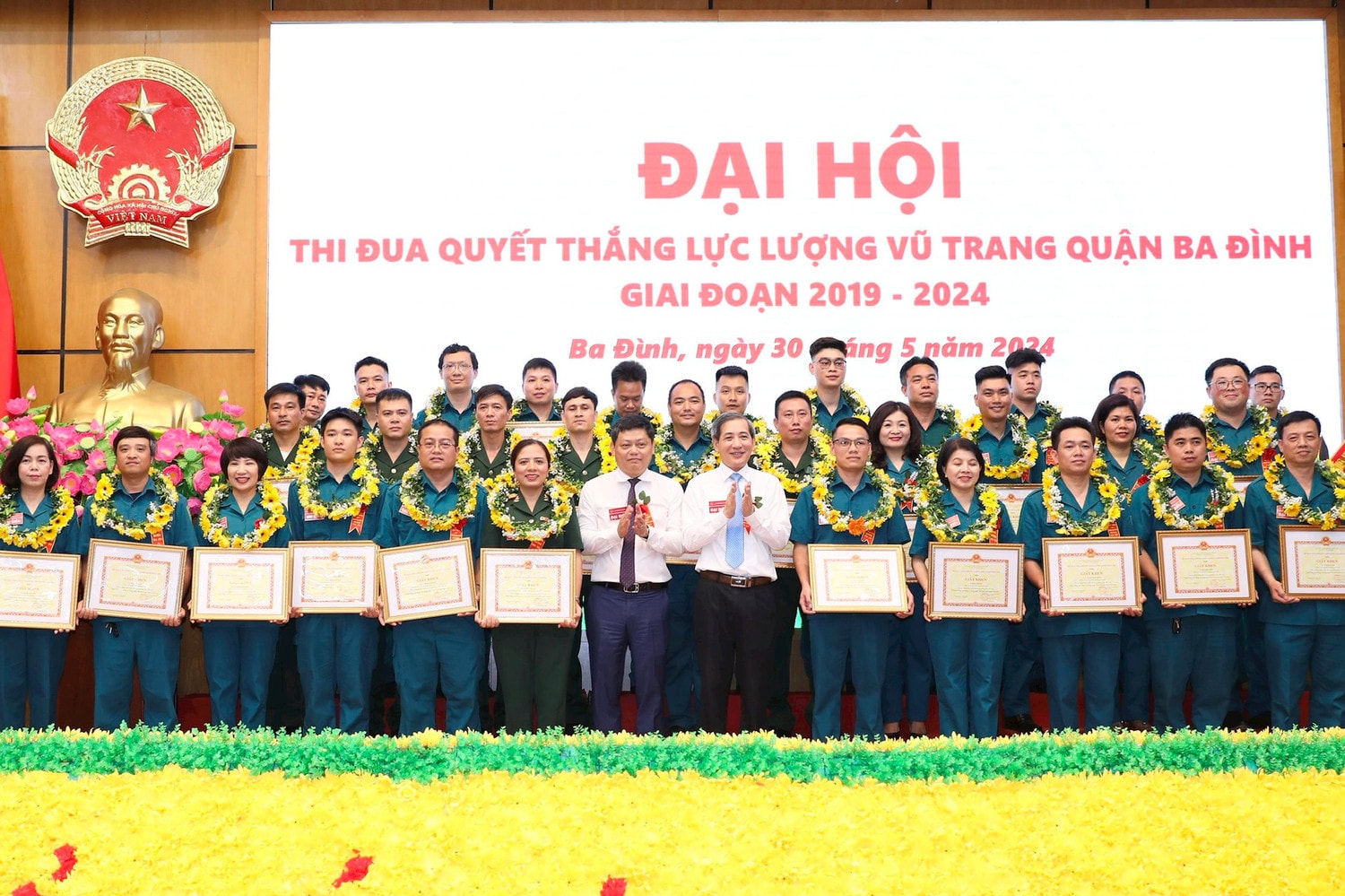 Quận Ba Đình (Hà Nội): Biểu dương các tập thể, cá nhân trong phong trào thi đua quyết thắng -0