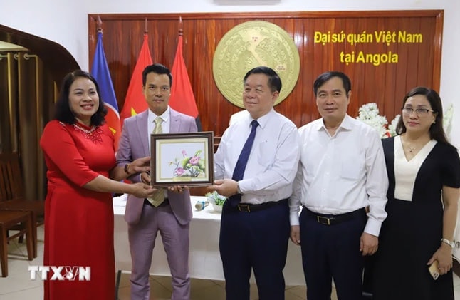 Thúc đẩy quan hệ đoàn kết, hữu nghị, hợp tác truyền thống Việt Nam-Angola -0