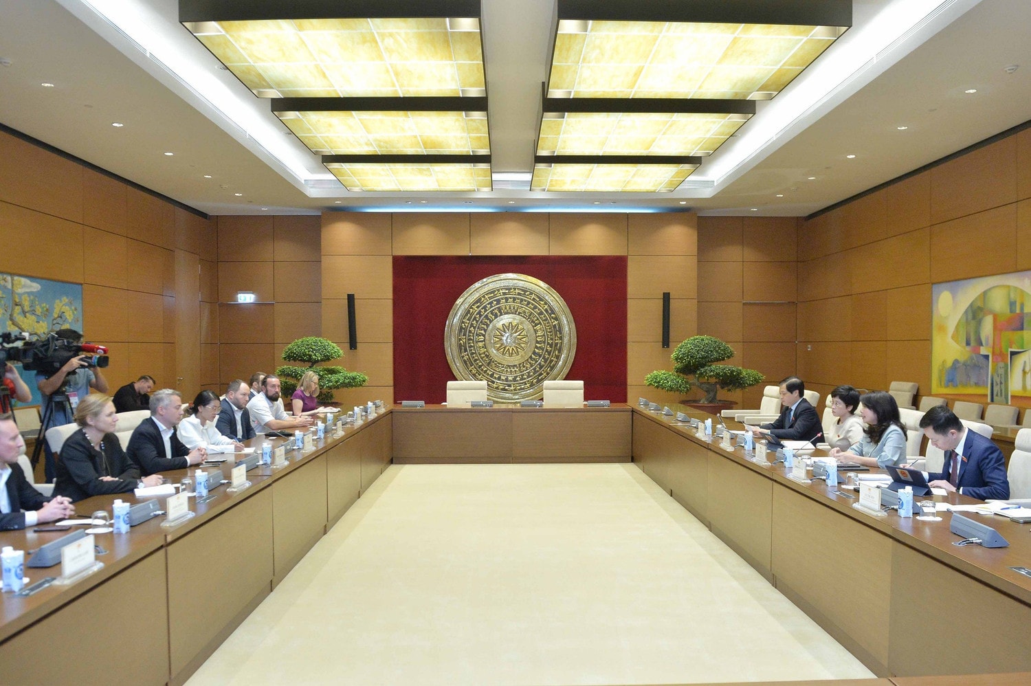 Quang cảnh buổi tiếp